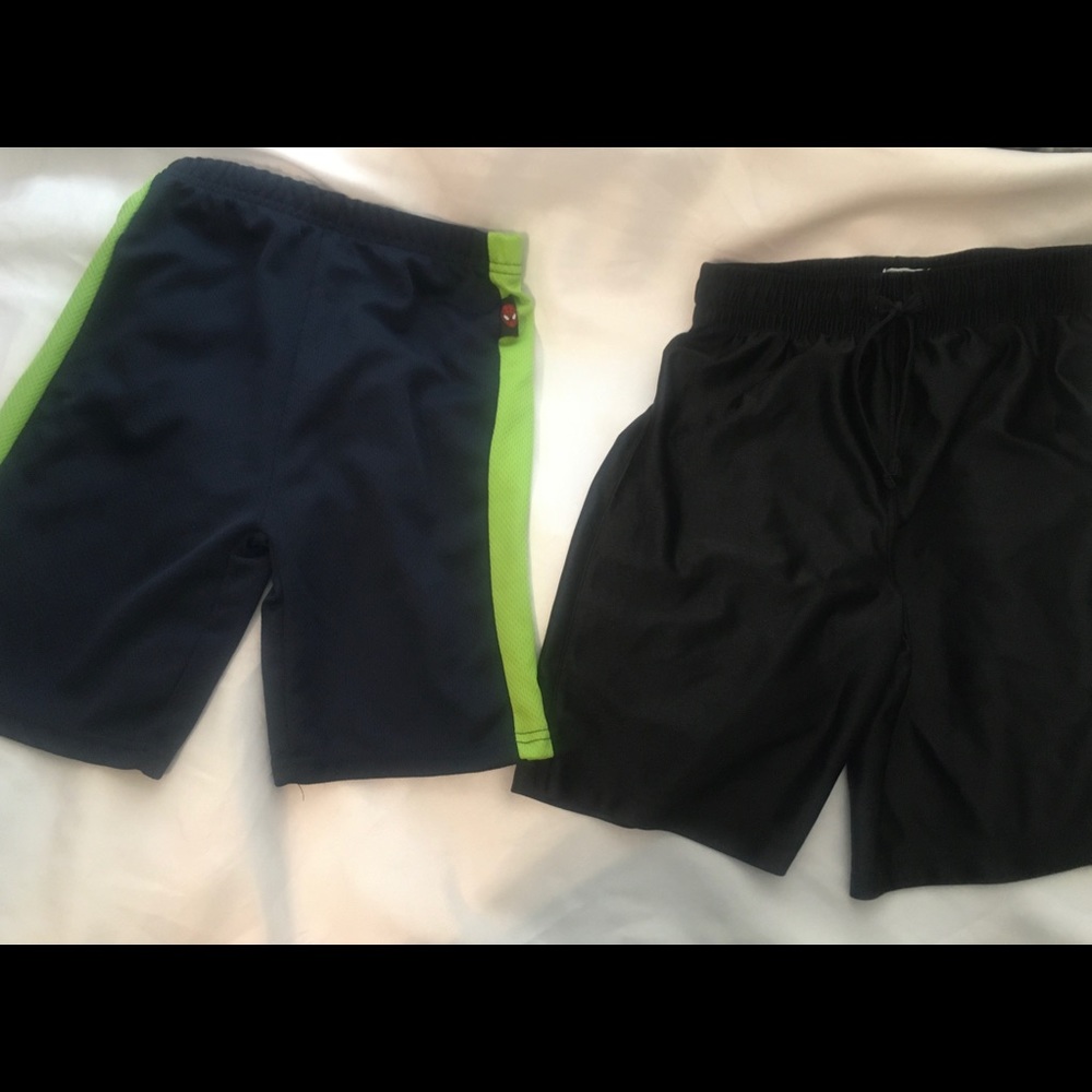 Boys Size large Set of 2 Shorts